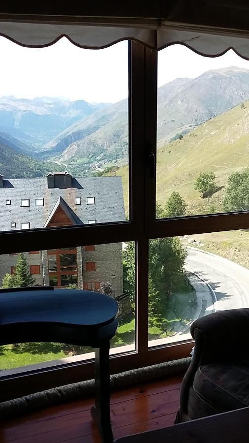 Apartamentos Tanau Baqueira Beret Eksteriør billede