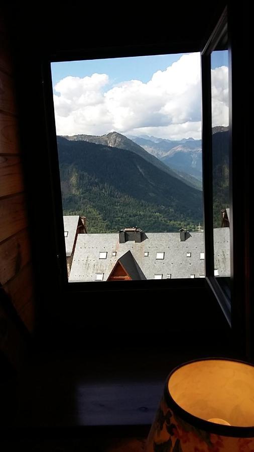 Apartamentos Tanau Baqueira Beret Eksteriør billede